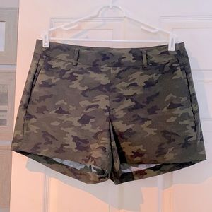 SPANX Sunshine Shorts 4” inseam Size L